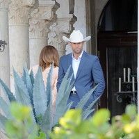 Jennifer Lopez and Jason Statham on the set of 'Parker' | Picture 85667